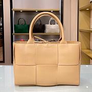 Bottega Veneta Small Arco Intrecciato Leather Tote Bag 07  - 1