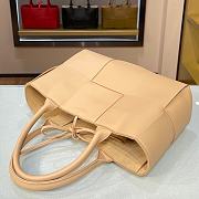 Bottega Veneta Small Arco Intrecciato Leather Tote Bag 07  - 3