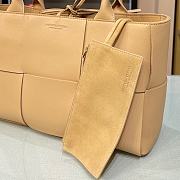 Bottega Veneta Small Arco Intrecciato Leather Tote Bag 07  - 2