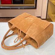 Bottega Veneta Small Arco Intrecciato Leather Tote Bag 10 - 4