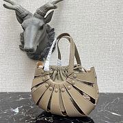 Bottega Veneta The Shell Bag 06  - 6