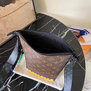 Louis Vuitton Cruiser Messenger Monogram M57966  - 2