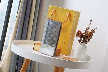 Louis Vuitton Zippy Wallet Vertical LV M80808 