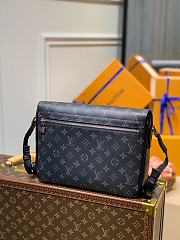 Louis Vuitton New Messenger M30746  - 4