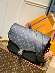 Louis Vuitton New Messenger M30746  - 1