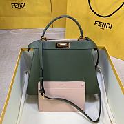 FENDI Peekaboo Iseeu Medium Green leather bag  - 2