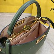 FENDI Peekaboo Iseeu Medium Green leather bag  - 4