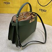 FENDI Peekaboo Iseeu Medium Green leather bag  - 5