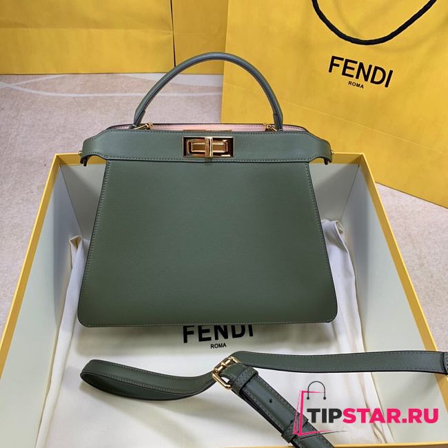 FENDI Peekaboo Iseeu Medium Green leather bag  - 1
