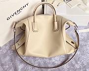 Givenchy medium Antigona soft bag in smooth white leather BB50F2B11E-001 size 45cm - 6