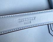 Givenchy medium Antigona soft bag in smooth light blue leather BB50F2B11E-001 size 45cm - 4