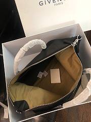 Givenchy medium Antigona soft bag in smooth black leather BB50F2B11E-001 size 45cm - 4
