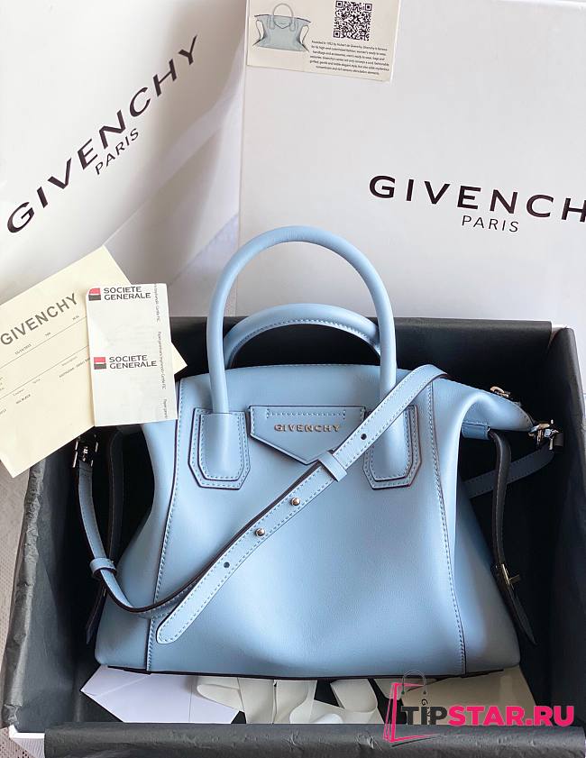 Givenchy small Antigona soft bag in smooth light blue leather BB50F3B0WD-662 size 30cm - 1