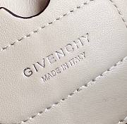 Givenchy small Antigona soft bag in smooth white leather BB50F3B0WD-662 size 30cm - 4