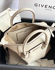 Givenchy small Antigona soft bag in smooth white leather BB50F3B0WD-662 size 30cm - 2