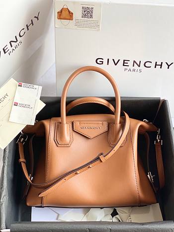 Givenchy small Antigona soft bag in smooth brown leather BB50F3B0WD-662 size 30cm