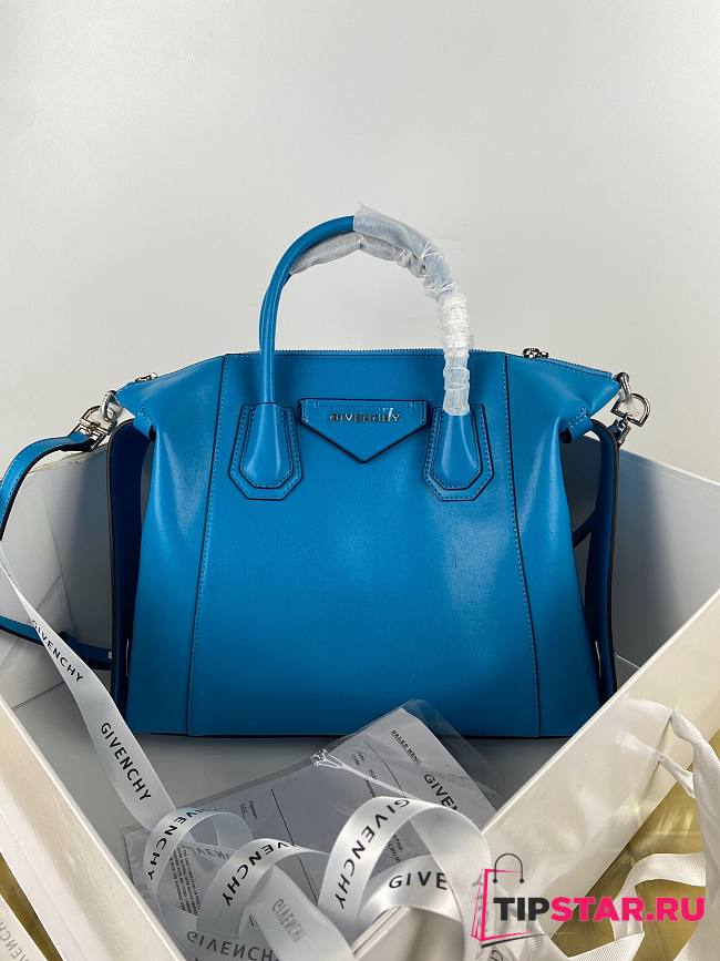 Givenchy small Antigona soft bag in smooth blue leather BB50F3B0WD-662 size 30cm - 1