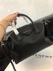 Givenchy small Antigona soft bag in smooth black leather BB50F3B0WD-662 size 30cm - 3