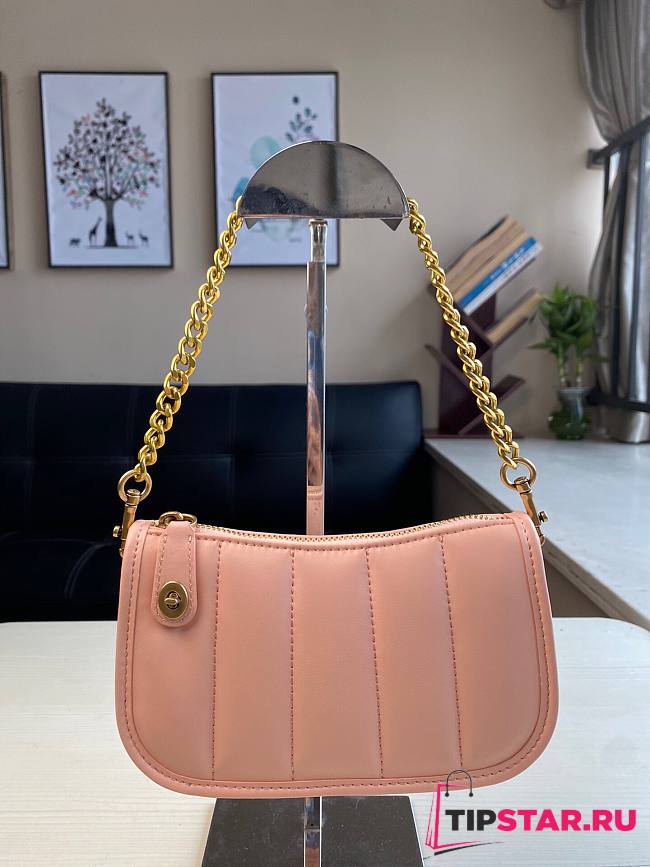 Coach | Swinger 20 with quilting in faded blush C3490 - 1