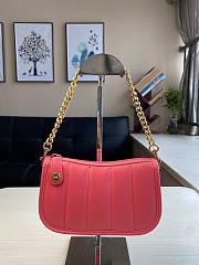 Coach | Swinger 20 with quilting in rouge C3490 - 1