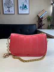 Coach | Swinger 20 with quilting in rouge C3490 - 6