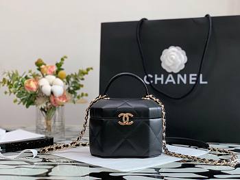 Chanel Small vanity case lambskin & gold metal in black AS2630 size 15cm