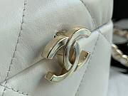 Chanel Small vanity case lambskin & gold metal in white AS2630 size 15cm - 6