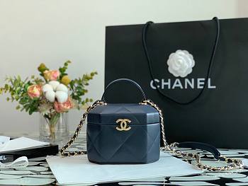 Chanel Small vanity case lambskin & gold metal in blue AS2630 size 15cm