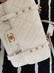 Chanel Flap bag aged calfskin & gold-tone metal in white AS2696 size 25cm - 2