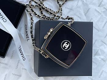 Chanel clutch with chain in black AP2398