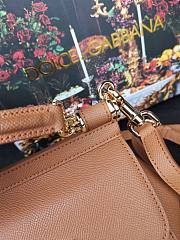D&G dauphine leather Sicily bag in brown size 16cm - 5