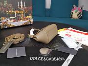 D&G dauphine leather Sicily bag in beige size 16cm - 2