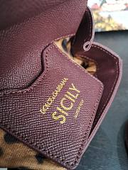 D&G dauphine leather Sicily bag in purple size 16cm - 4