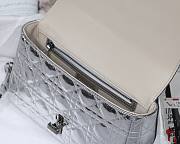 Dior medium Caro bag silver-tone crinkled metallic calfskin M8017 size 25.5cm - 4