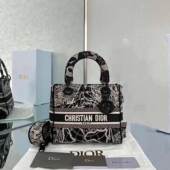 Dior medium Lady D-Lite bag black and white dior around the world embroidery size 24cm