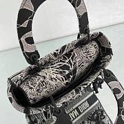 Dior medium Lady D-Lite bag black and white dior around the world embroidery size 24cm - 3