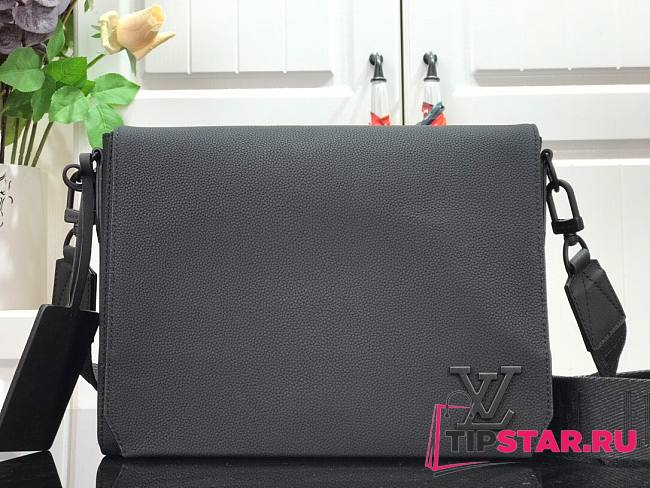 LV messenger aerogram in black M57080 30.5cm - 1