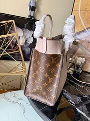 LV On My Side MM high-end leathers in greige M53823 30.5cm - 2