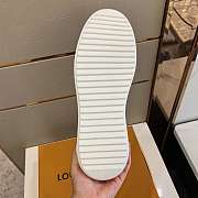 LV sneaker monogram leather in white - 6
