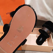 Louis Vuitton fur sandal in black - 3