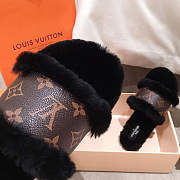 Louis Vuitton fur sandal in black - 5