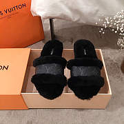 Louis Vuitton fur sandal full black - 1
