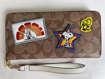 Coach | Peanuts x Coach long zip around wallet in signature canvas with varsity patches C4598 20cm