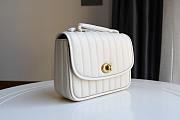 Coach | Madison shoulder bag with quilting in white 4684 23cm - 2