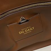 D&G Small calfskin DG daily shopper in brown 36cm - 6
