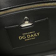 D&G Small calfskin DG daily shopper in black 36cm - 4