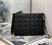 Dior Large caro daily pouch supple cannage calfskin in black 30cm - 2