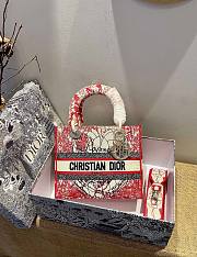 Dior medium Lady D-lite bag red and white D-royaume d'amour embroidery 24cm - 1