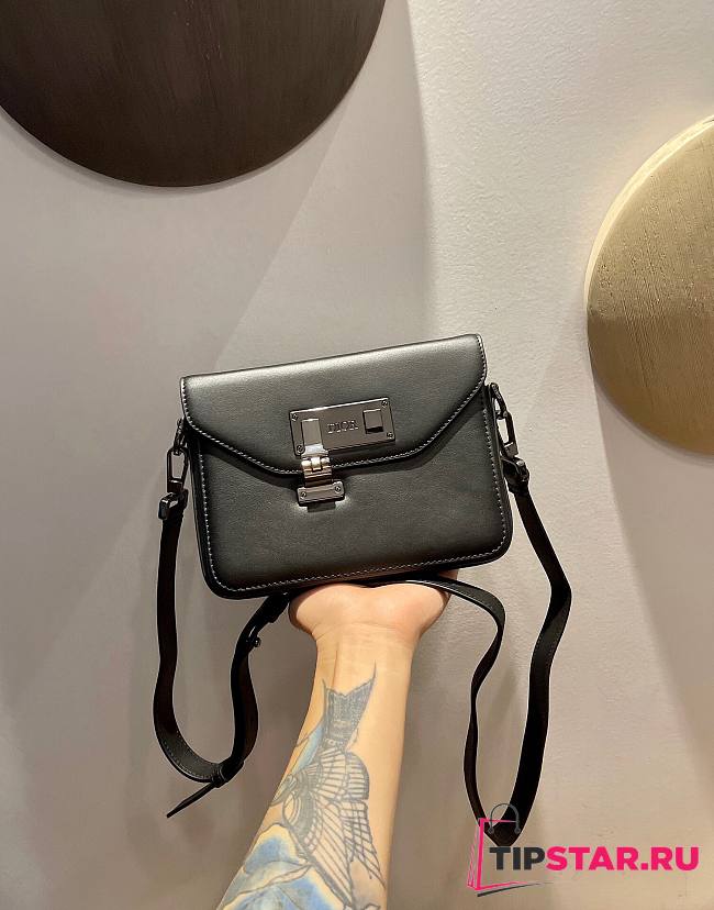 Dior Messenger pouch black smooth calfskin 19cm - 1