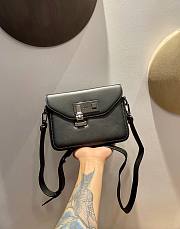 Dior Messenger pouch black smooth calfskin 19cm - 1